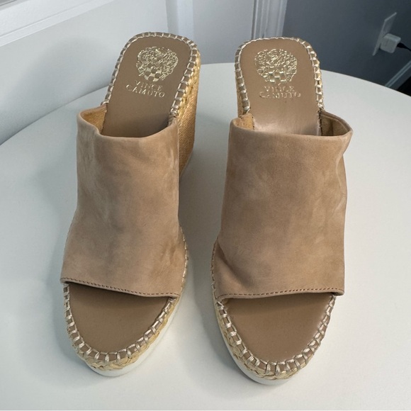 Vince Camuto Tan Suede Espadrille Wedge Slide Sandals Womens Size 9 NWOT - Picture 3 of 8